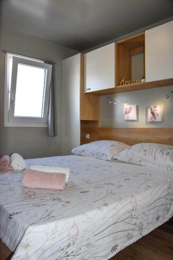 Mobile home Laura Tisno Esterno foto